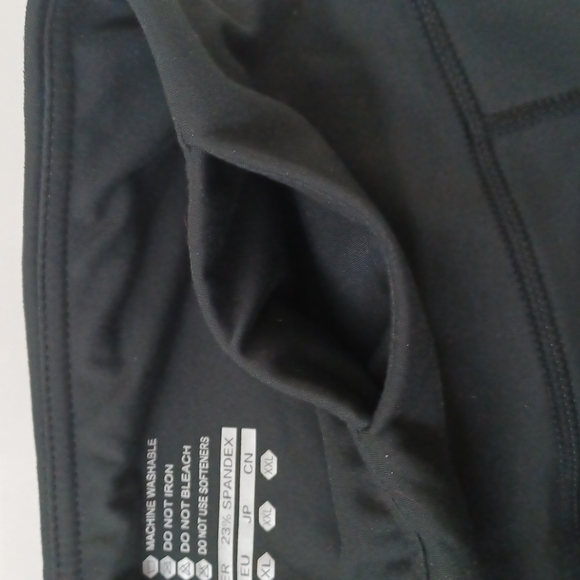 ✨3/$25✨ Cambivo High Waisted Running Shorts - XL - Picture 5 of 6